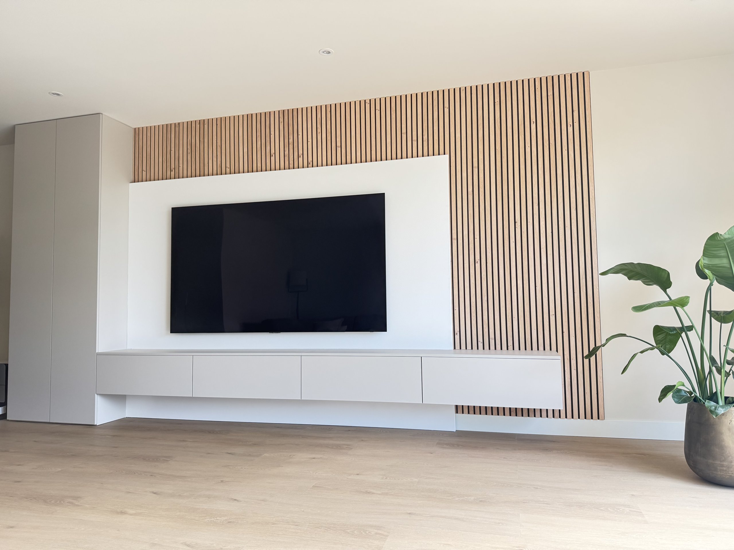 Project Cinewall after 4 - De Kastenmaker